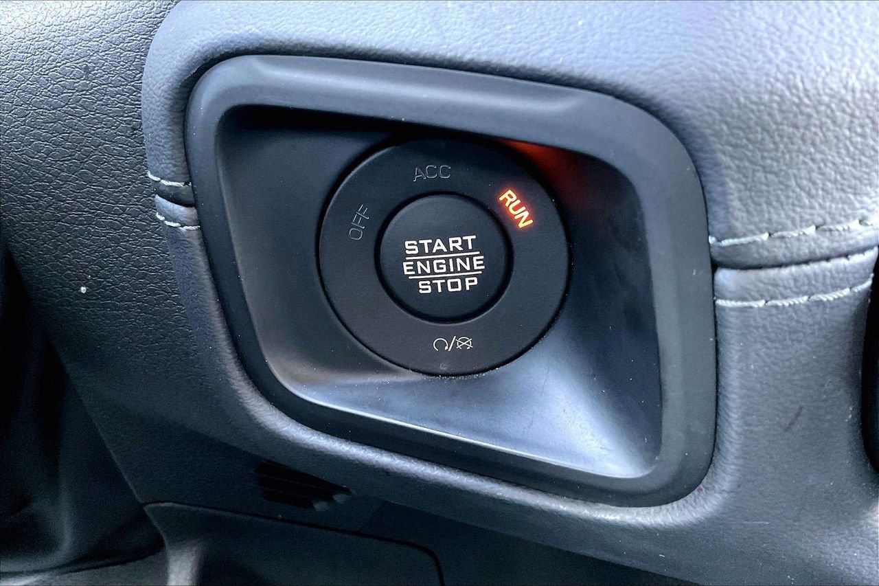 Certified 2025 Jeep Wrangler Unlimited Rubicon w/ Convenience Group image 27