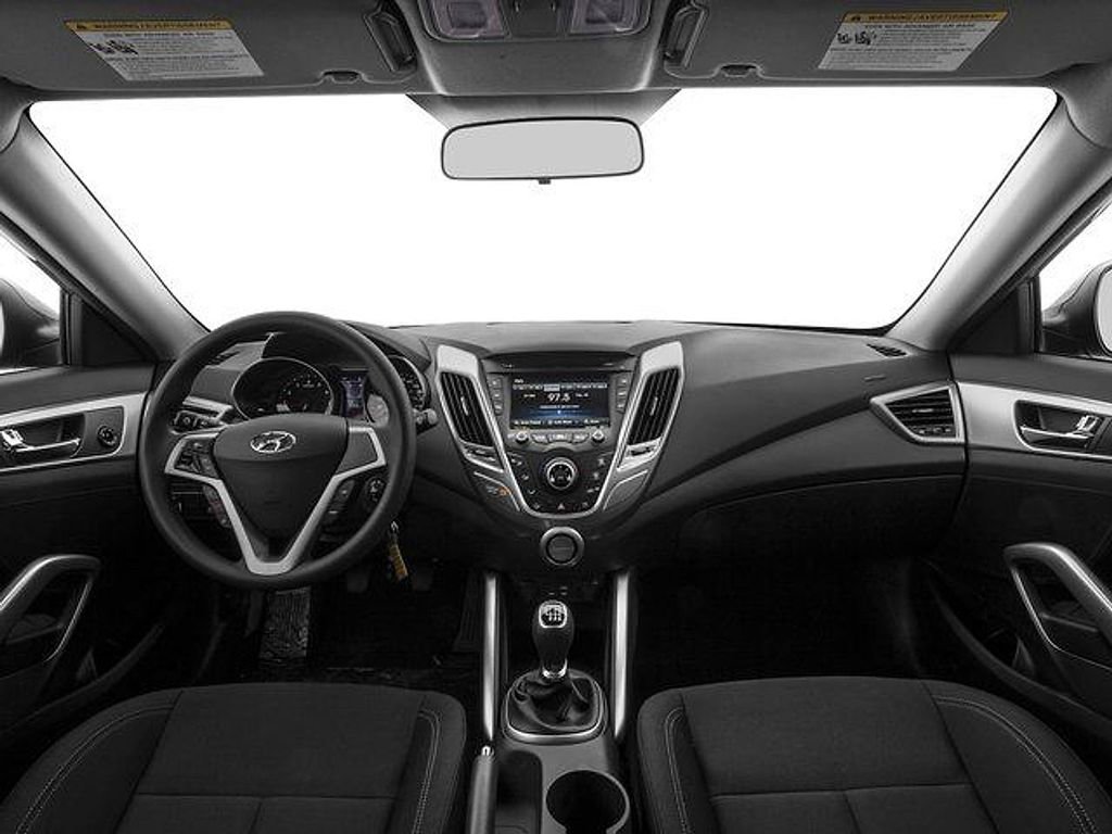 Used 2017 Hyundai Veloster Value Edition FWD image 5