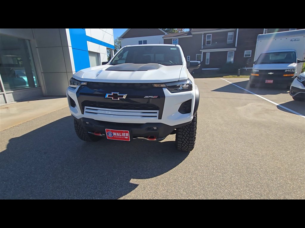 New 2026 Chevrolet Colorado ZR2 image 3
