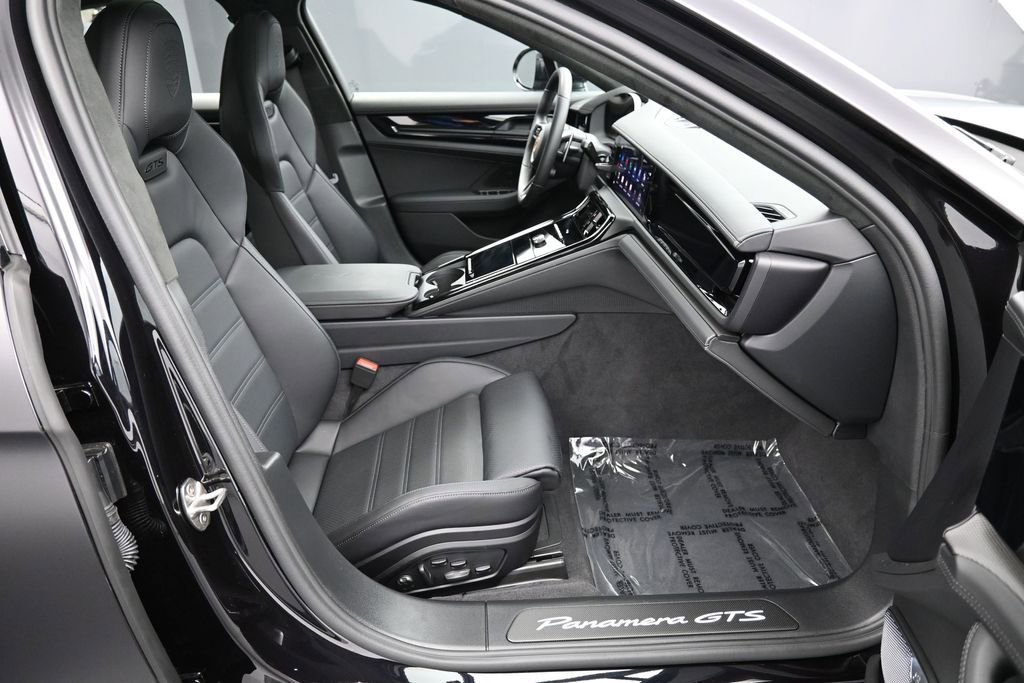 Certified 2026 Porsche Panamera GTS AWD/4WD image 30