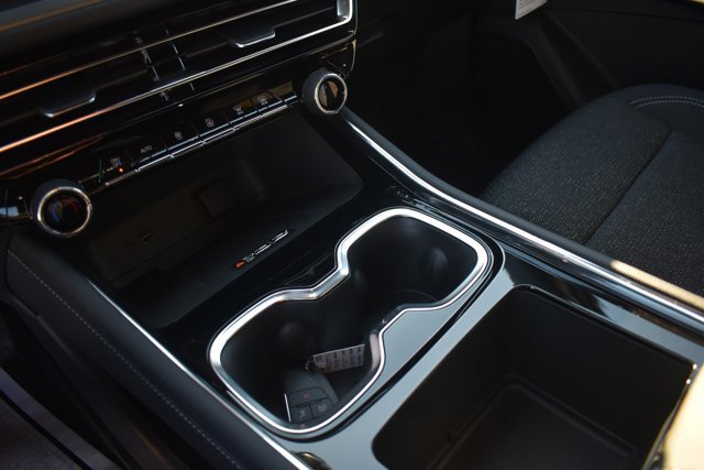 New 2026 Chevrolet Traverse LT w/ Midnight/Sport Edition image 25