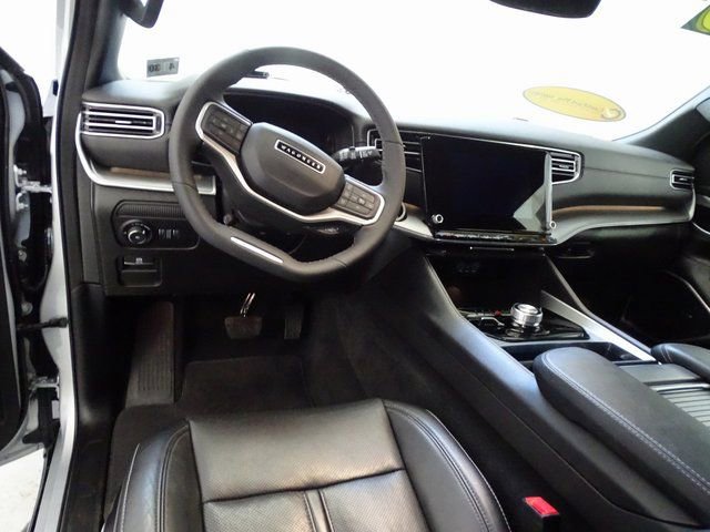 Certified 2025 Jeep Wagoneer 4WD image 5