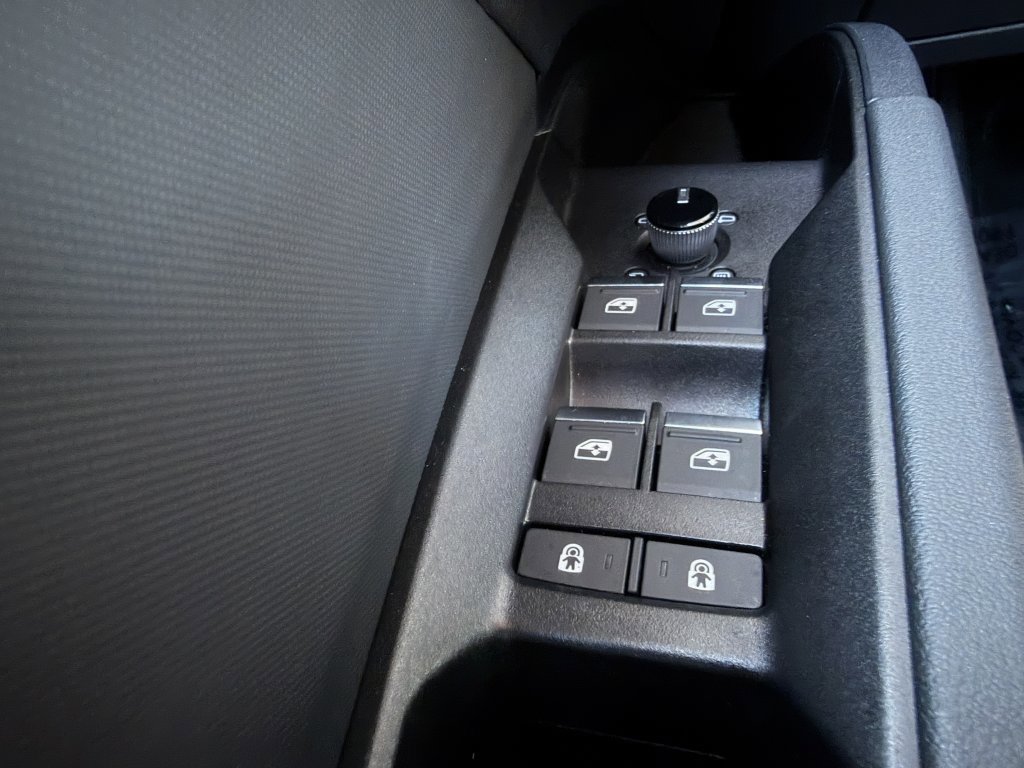 Used 2024 Audi Q4 e-tron Premium w/ Convenience Package image 28