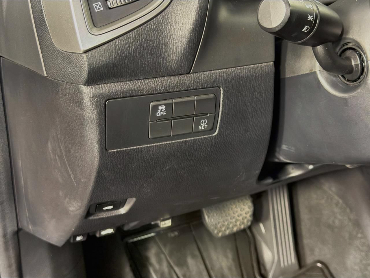 Used 2018 MAZDA MAZDA3 Touring FWD image 36