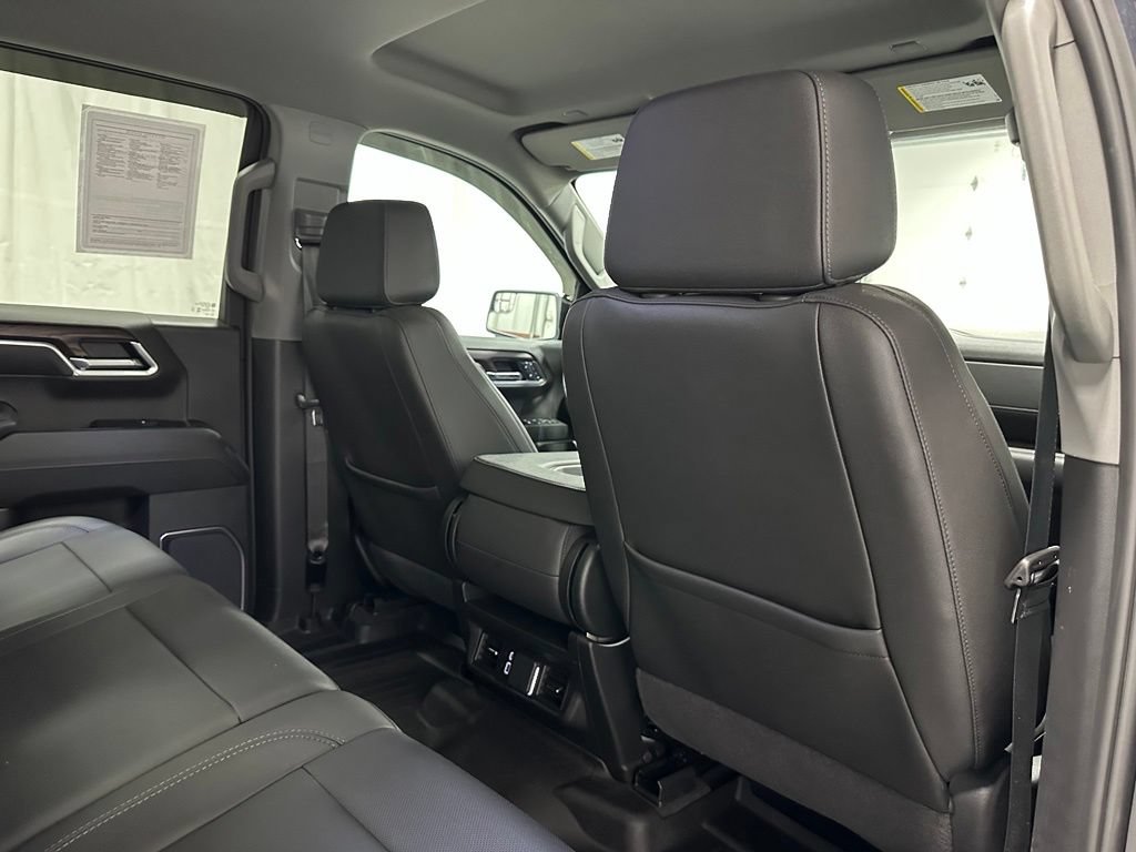 Used 2025 GMC Sierra 1500 SLT AWD/4WD image 56
