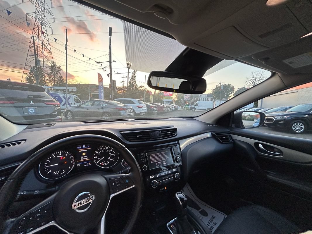 Used 2020 Nissan Rogue Sport SL w/ Premium Package AWD/4WD image 4
