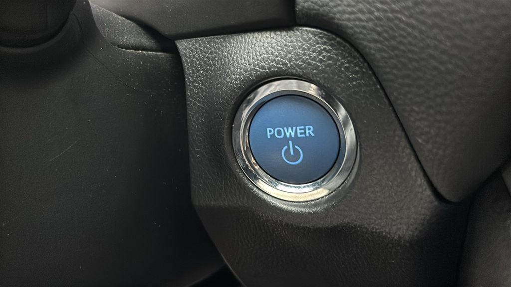 Used 2022 Toyota RAV4 XLE Premium AWD/4WD image 16
