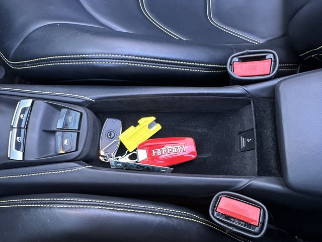 Used 2018 Ferrari 488 Spider RWD image 38