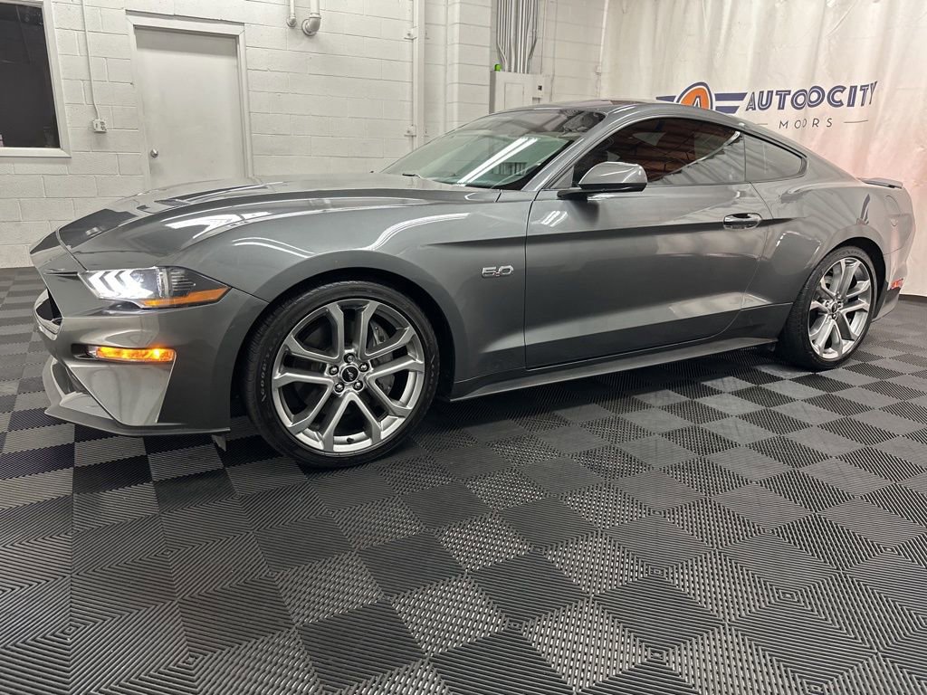Used 2022 Ford Mustang GT Premium RWD image 3