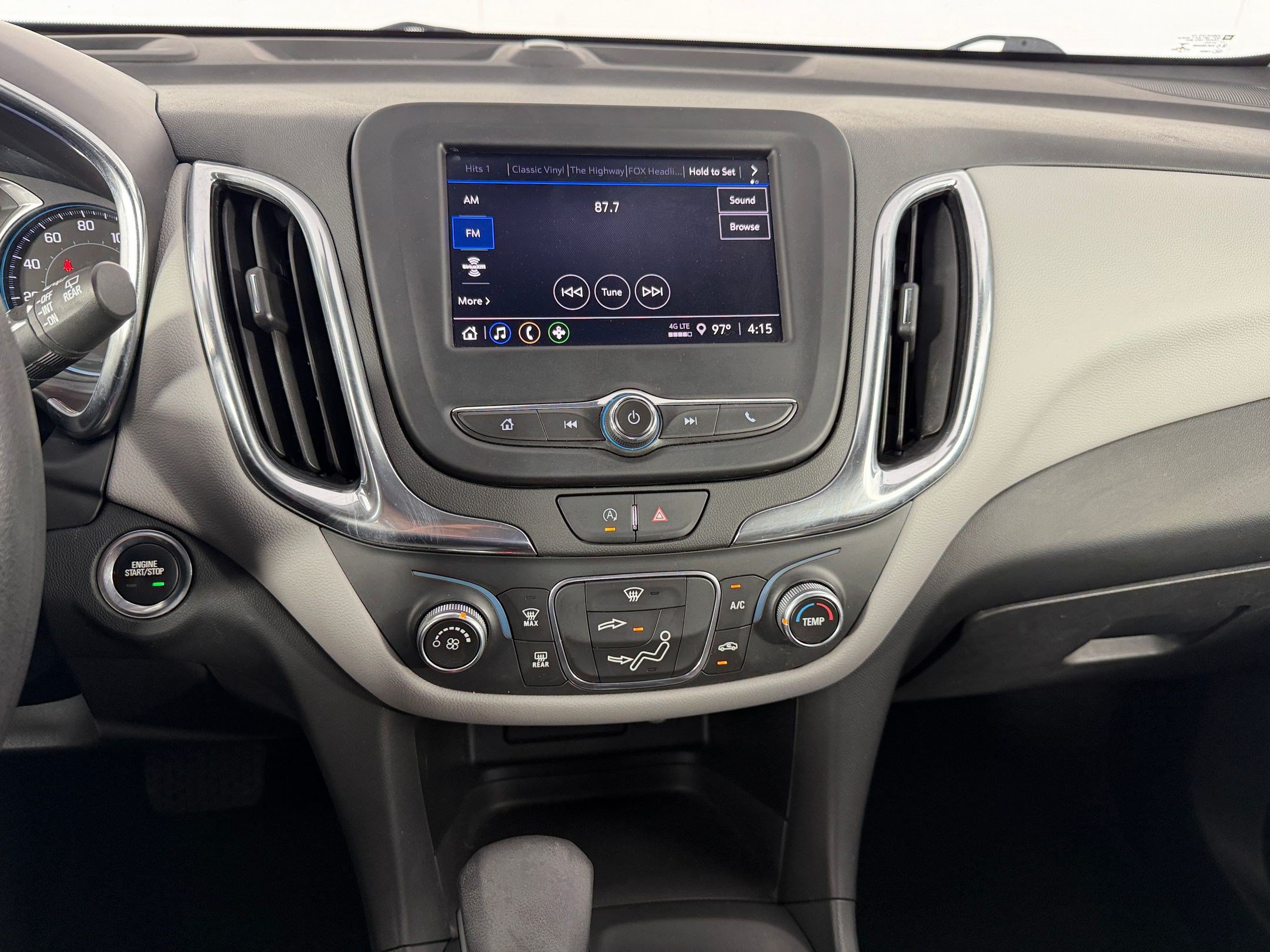 Used 2022 Chevrolet Equinox LT AWD/4WD image 24
