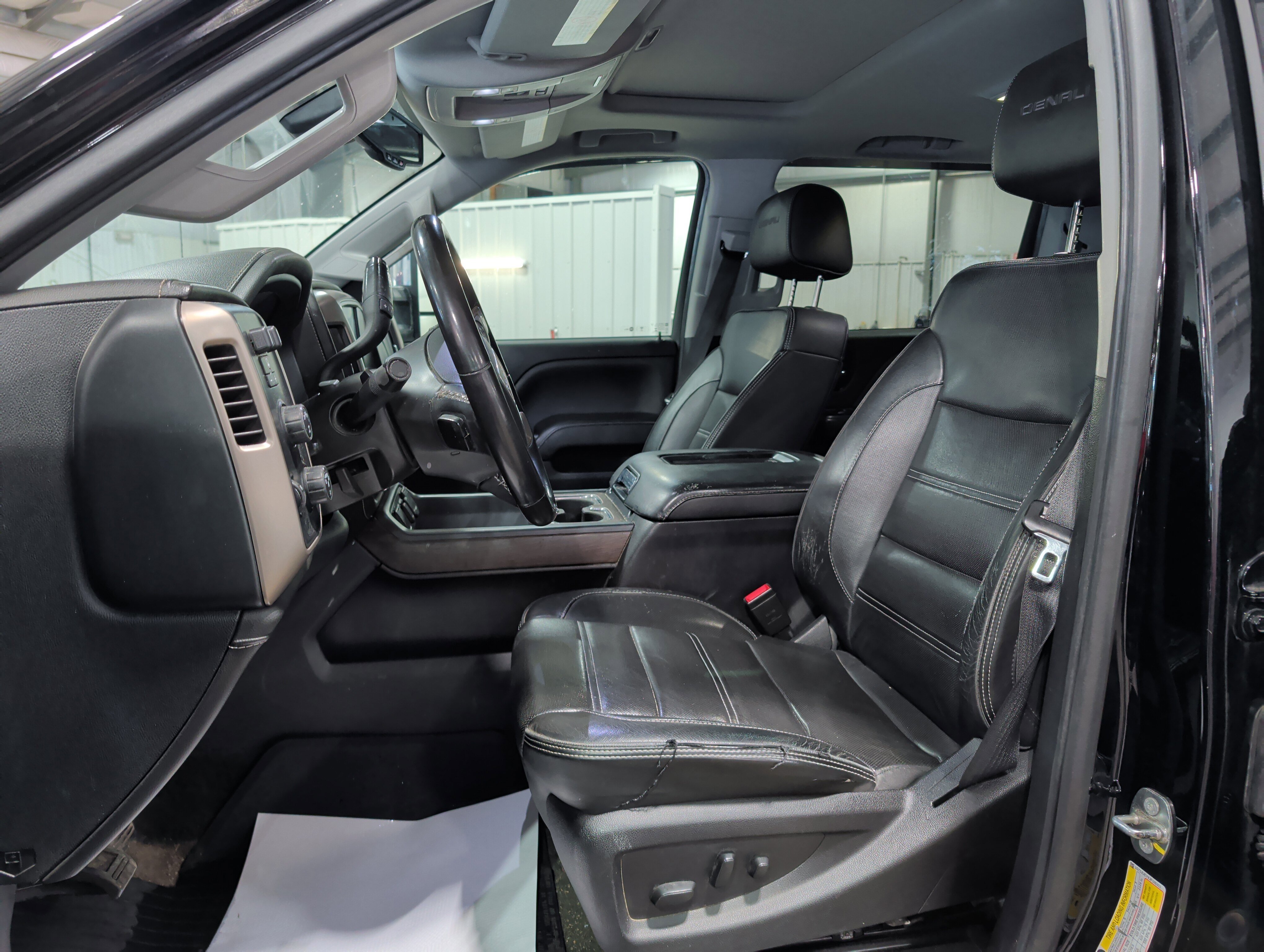 Used 2018 GMC Sierra 2500 Denali w/ Duramax Plus Package image 6