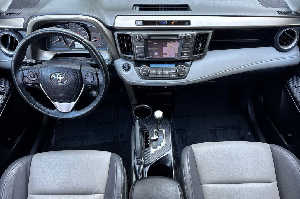 Used 2014 Toyota RAV4 Limited w/ Technology Package FWD image 12