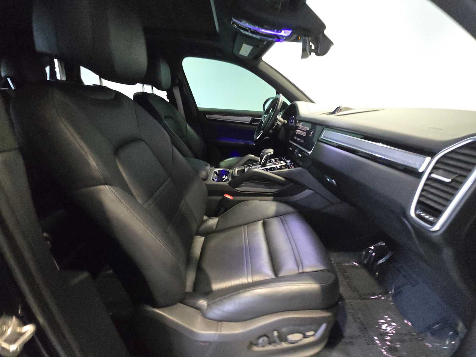 Used 2022 Porsche Cayenne Platinum Edition AWD/4WD image 12