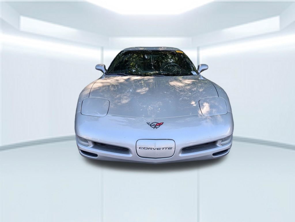 Used 2004 Chevrolet Corvette Coupe RWD image 5