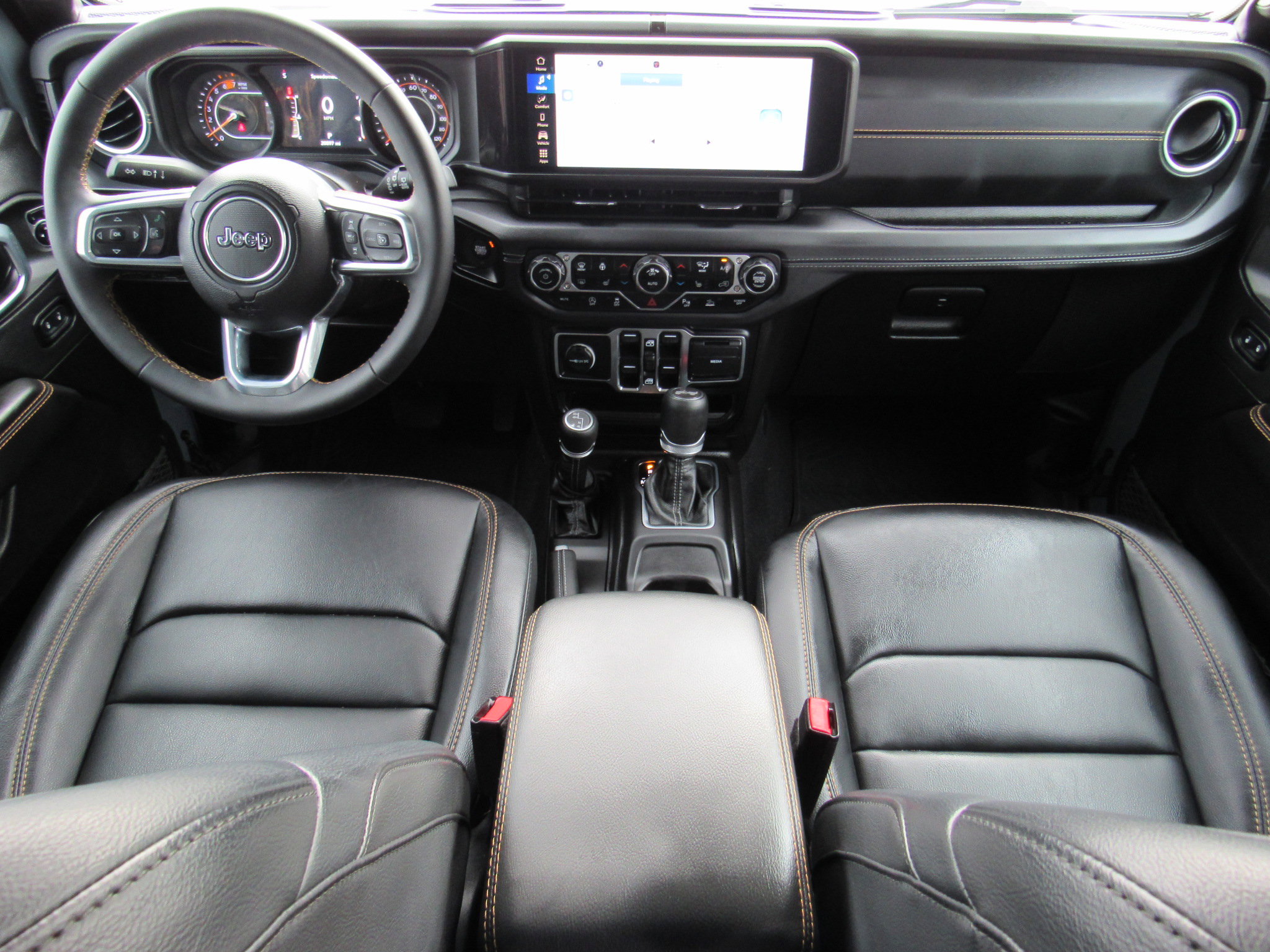 Used 2024 Jeep Wrangler Sahara w/ Safety Group image 35