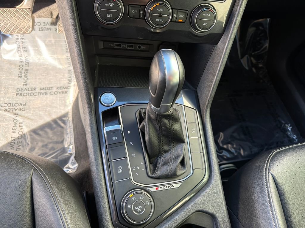 Used 2018 Volkswagen Tiguan SE image 24
