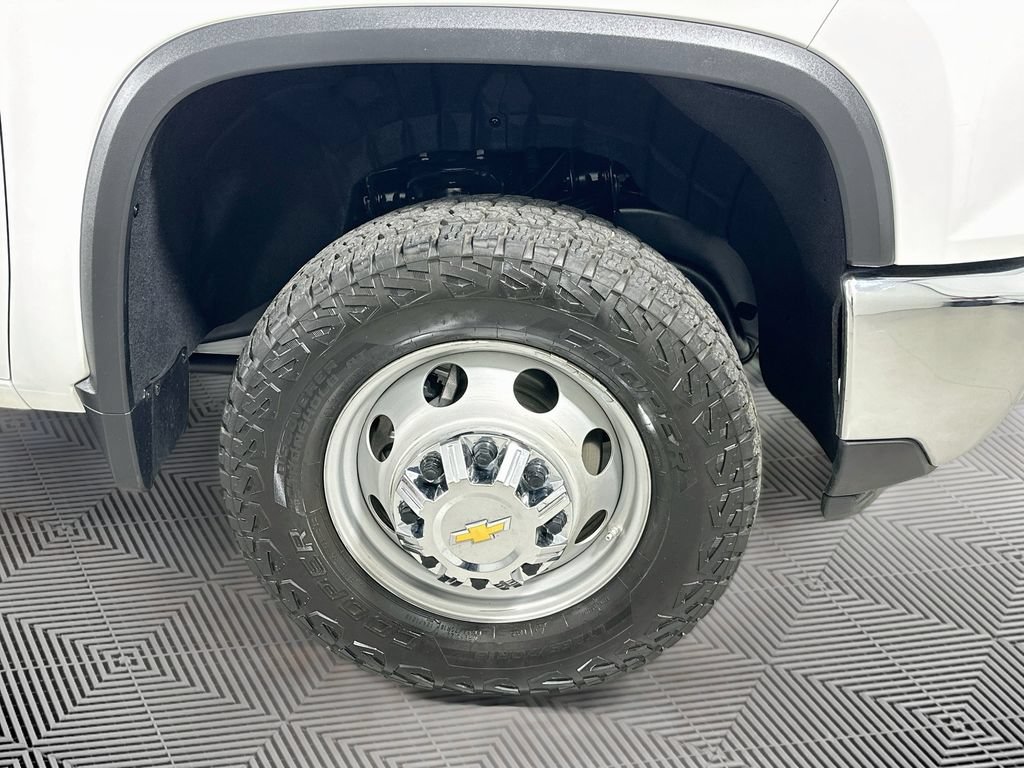 Used 2025 Chevrolet Silverado 3500 LT w/ Convenience Package AWD/4WD image 20