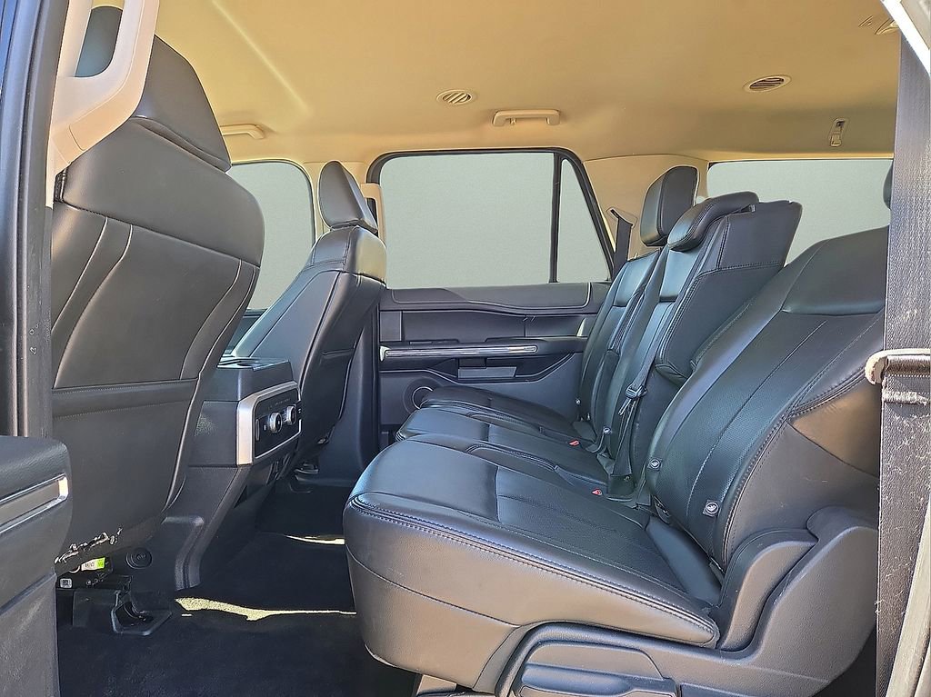 Used 2022 Ford Expedition Max XLT image 14