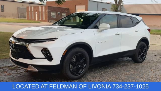 Used 2025 Chevrolet Blazer LT AWD/4WD image 4