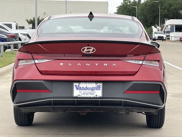 Used 2026 Hyundai Elantra Sport FWD image 5