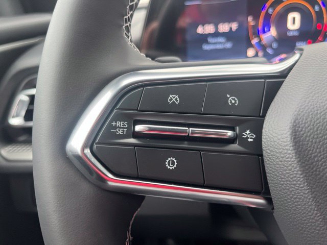 New 2027 Chevrolet Traverse LT FWD image 24