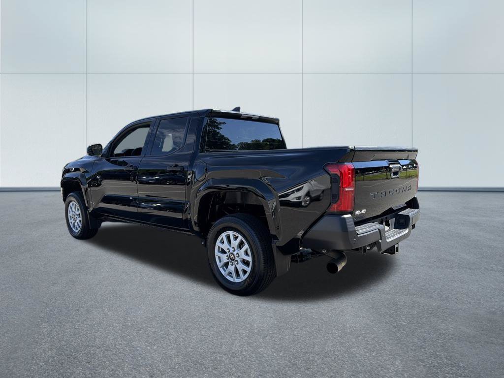 Used 2024 Toyota Tacoma SR w/ SR Upgrade Package AWD/4WD image 8