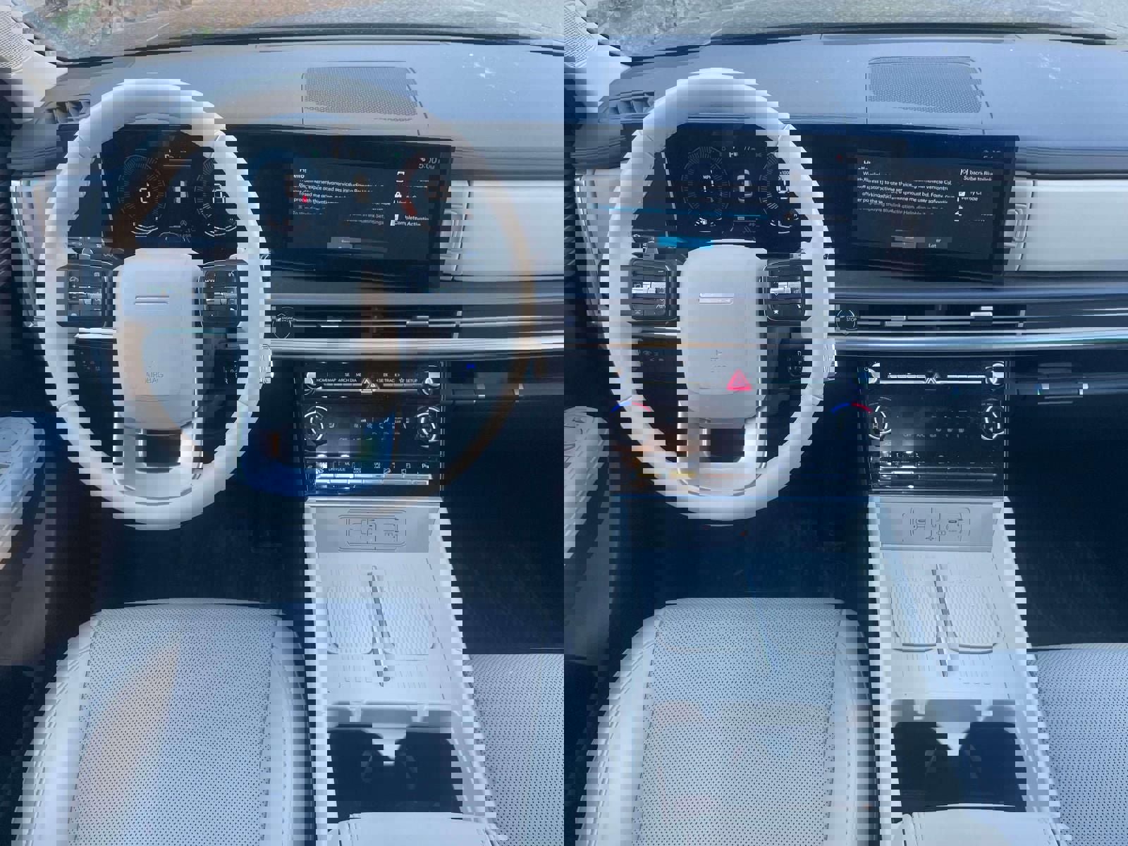 Used 2025 Hyundai Santa Fe SEL image 14