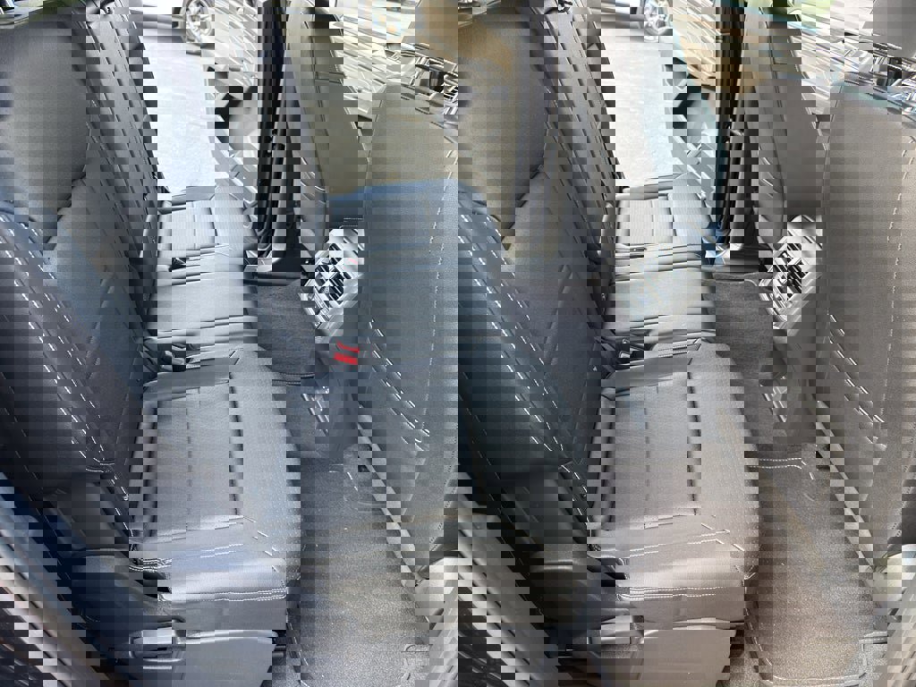 Used 2023 Volkswagen Atlas SE image 28