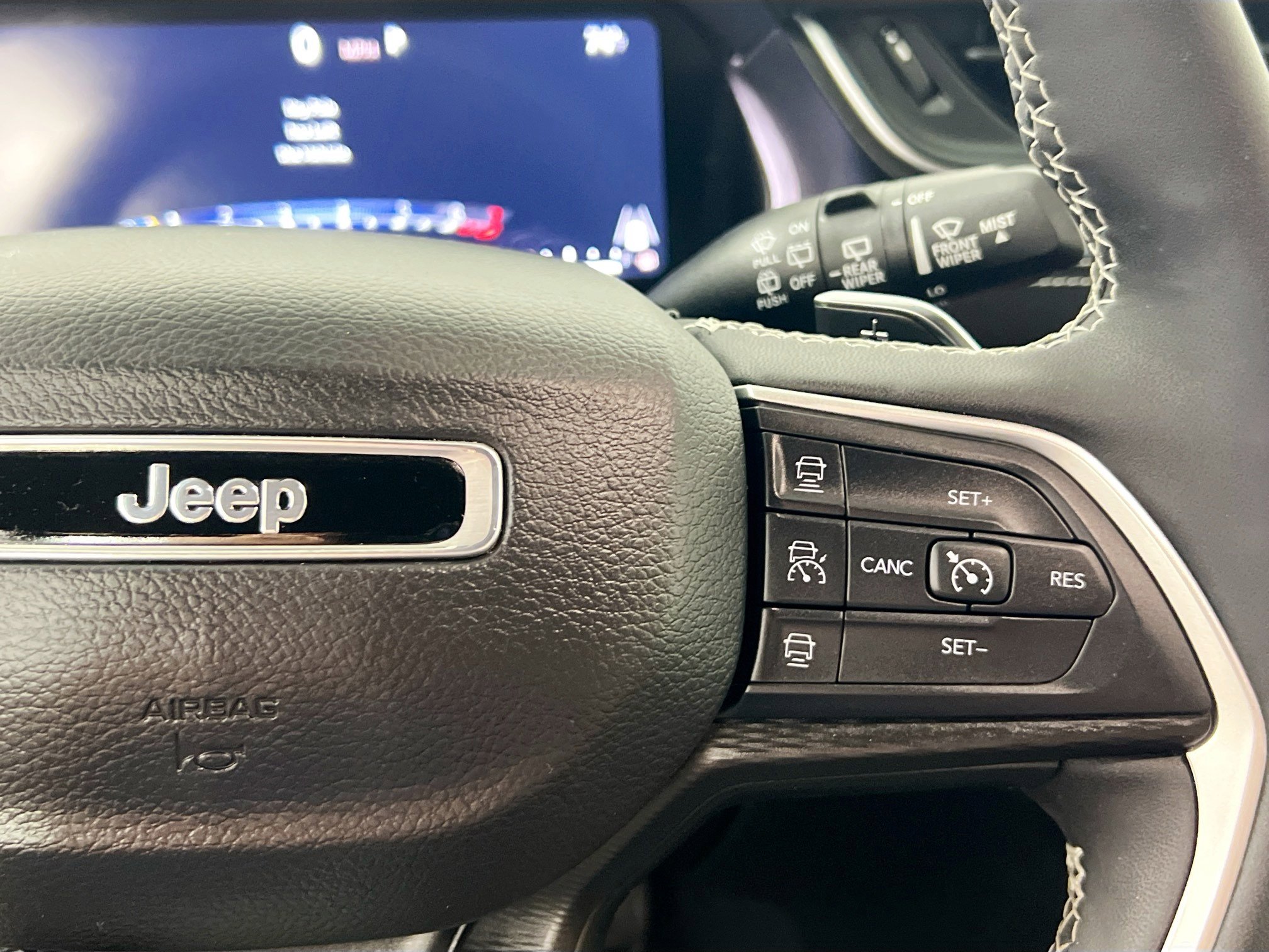 Used 2024 Jeep Grand Cherokee Altitude image 19