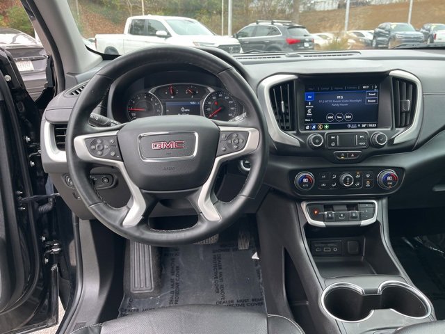 Used 2023 GMC Terrain SLT image 17
