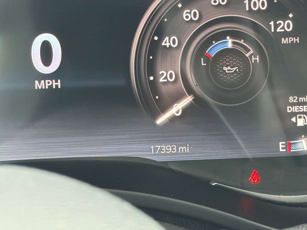 Used 2025 RAM 2500 Laramie image 15