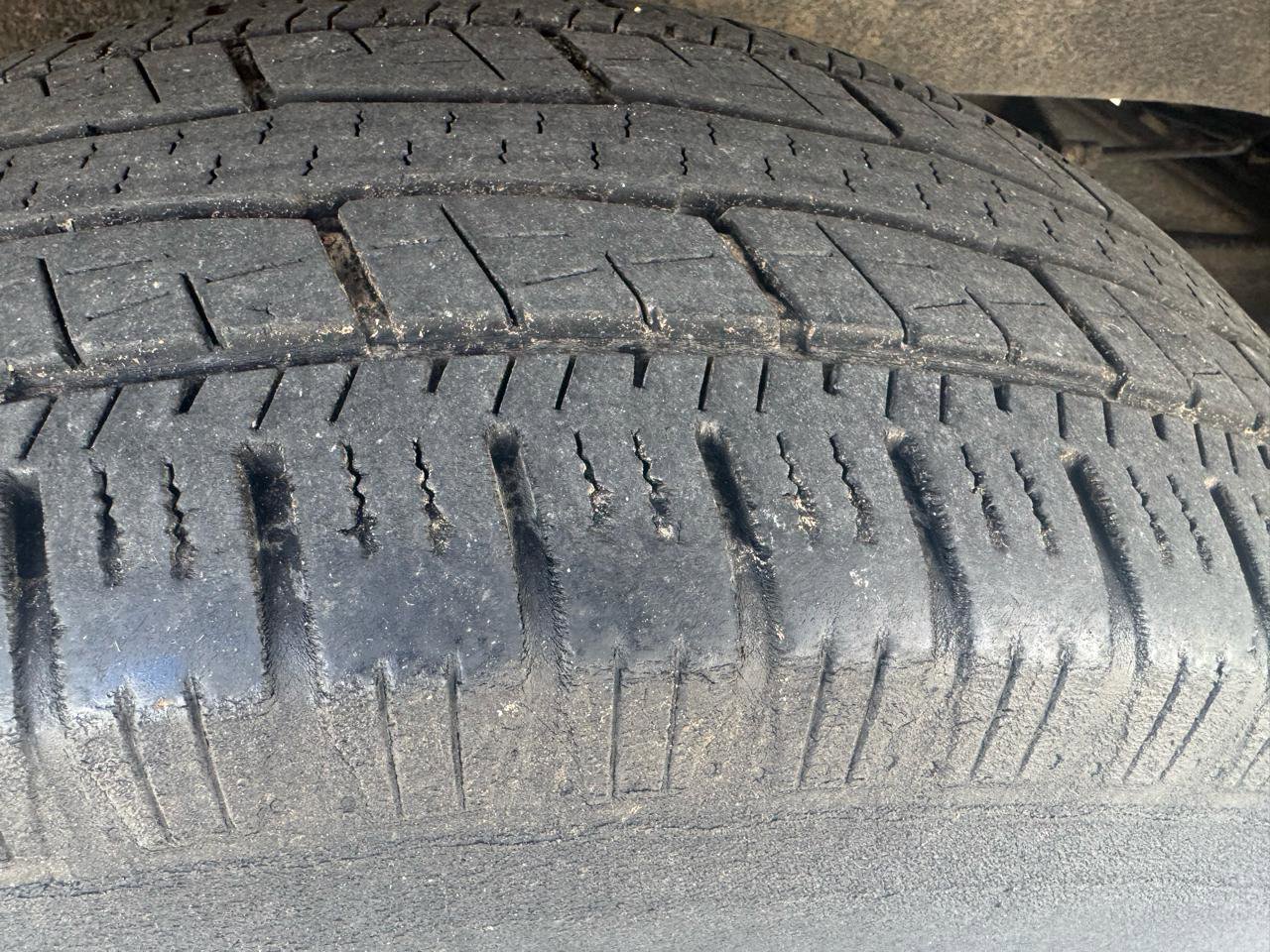 Used 2011 Chevrolet Express 1500 RWD image 16