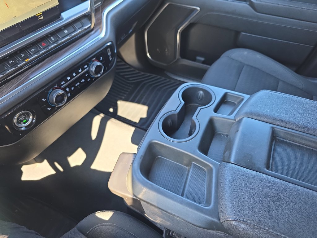 Used 2023 Chevrolet Silverado 1500 LT AWD/4WD image 19