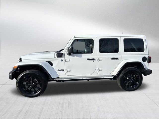 Certified 2025 Jeep Wrangler Unlimited Sahara w/ Safety Group image 8