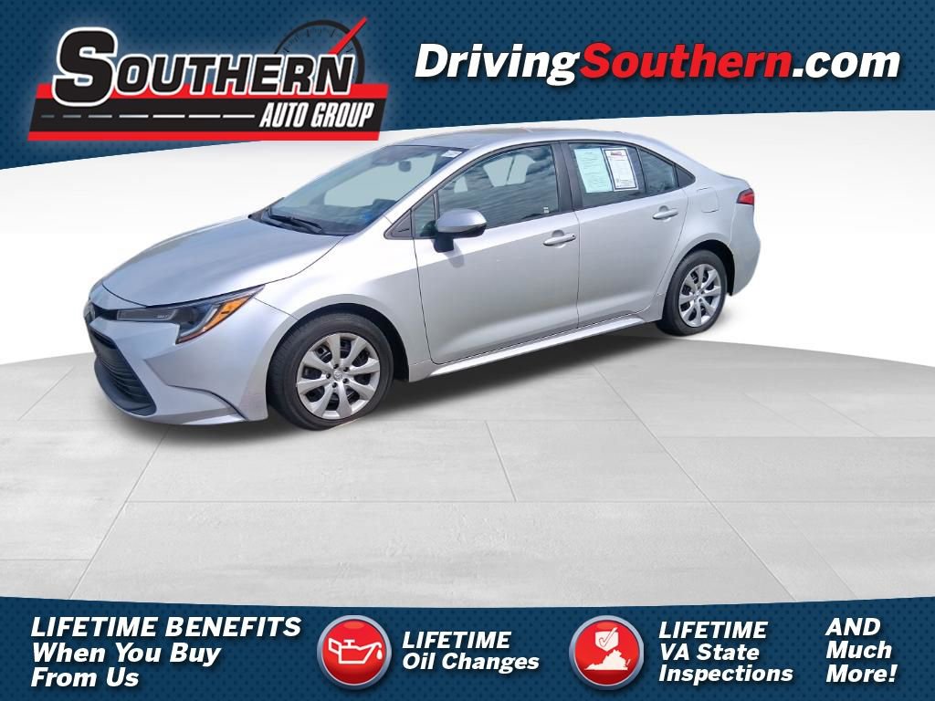 Used 2023 Toyota Corolla LE image 1