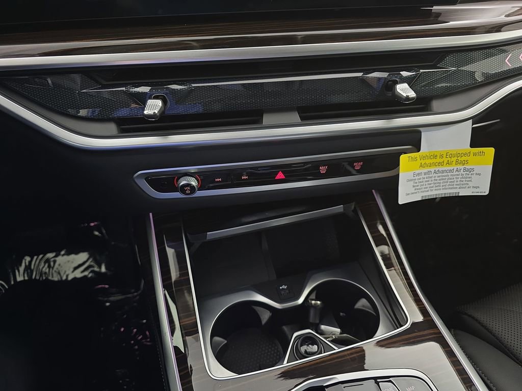Used 2026 BMW X7 xDrive40i w/ Premium Package AWD/4WD image 28