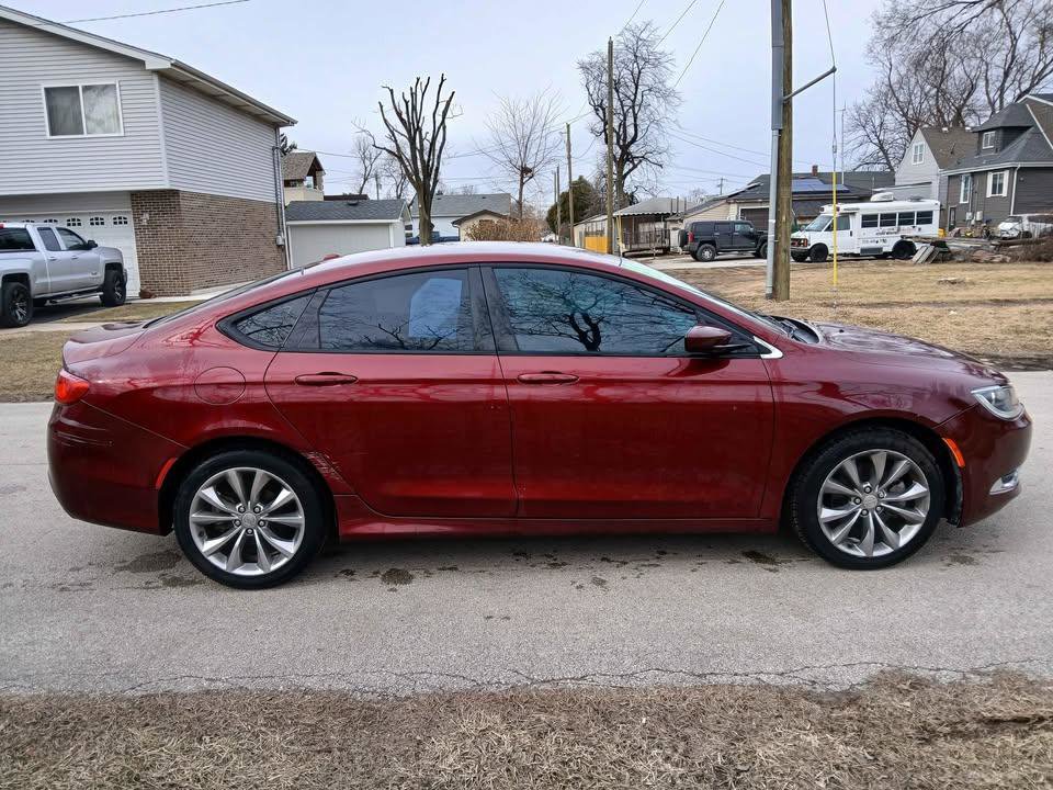 Used 2015 Chrysler 200 S image 5