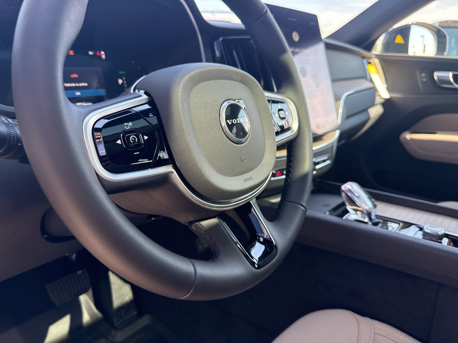 New 2026 Volvo XC60 T8 Plus w/ Protection Package Premier image 19