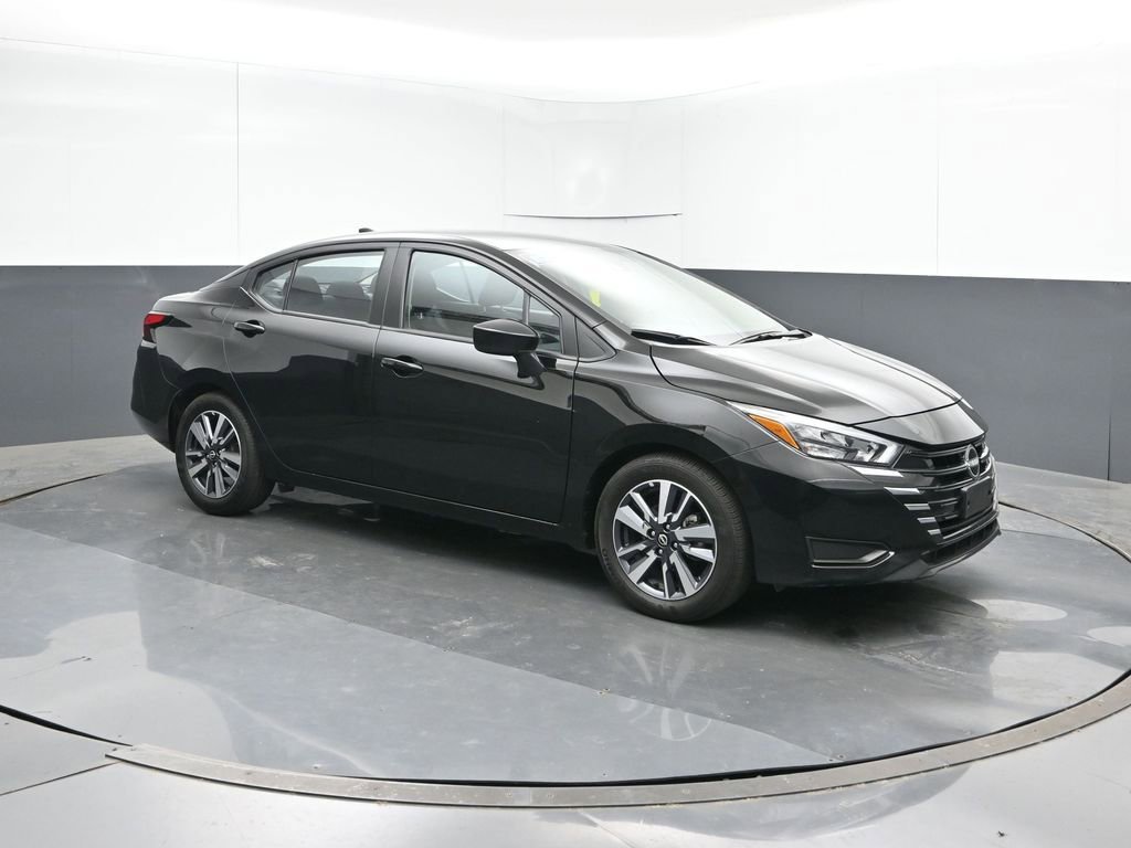 Used 2025 Nissan Versa SV image 7