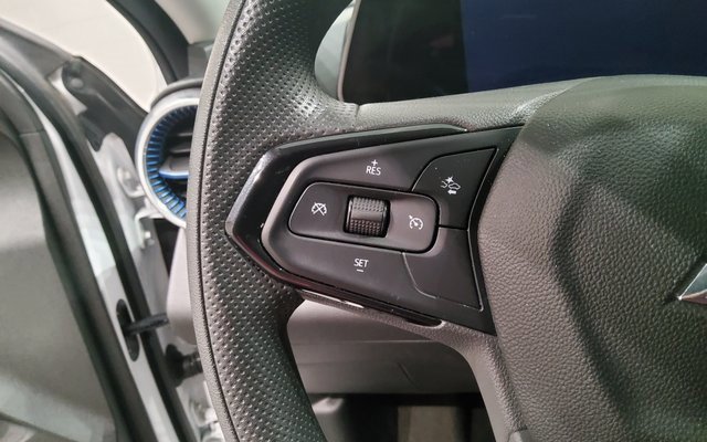 Used 2024 Chevrolet Trax LT image 30