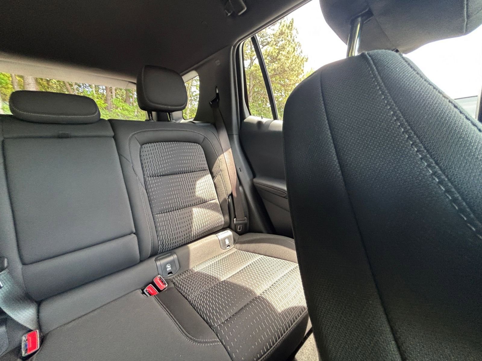 Used 2025 Chevrolet Equinox LT FWD image 38