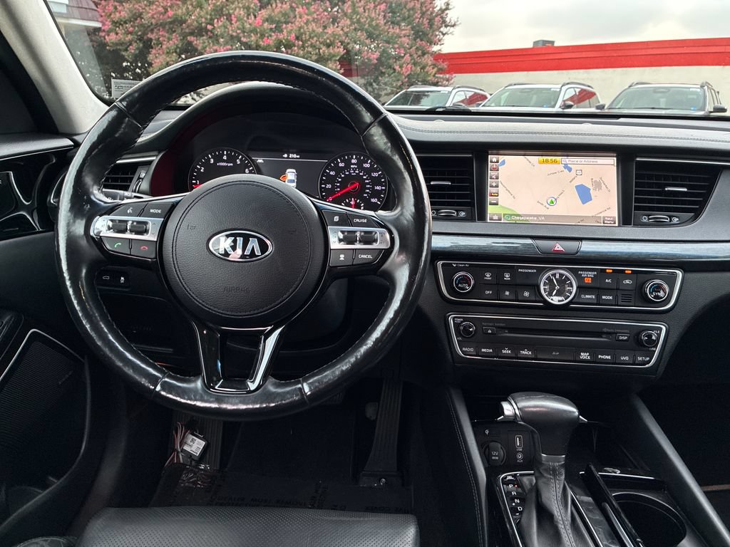 Used 2018 Kia Cadenza Limited FWD image 14