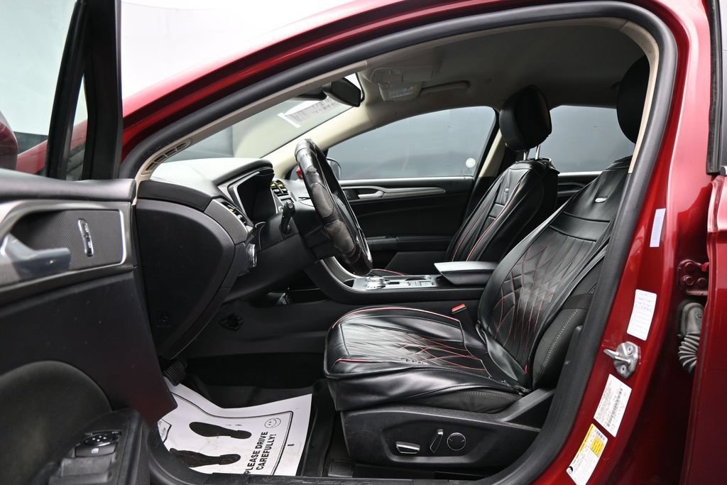 Used 2019 Ford Fusion SE FWD image 9