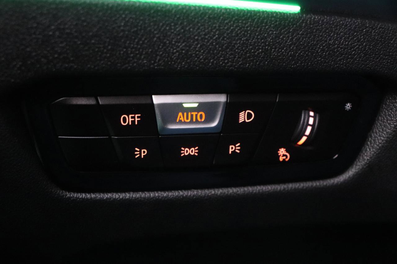 Used 2023 BMW 330e xDrive w/ M Sport Package AWD/4WD image 46
