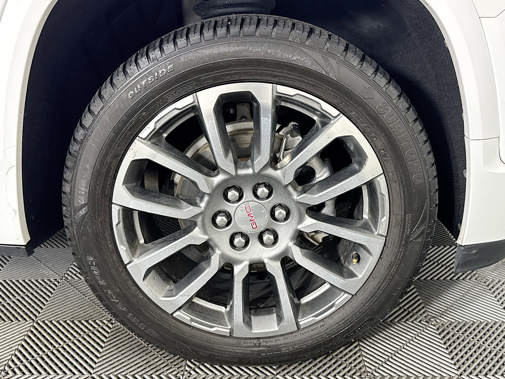 Used 2023 GMC Acadia Denali AWD/4WD image 48