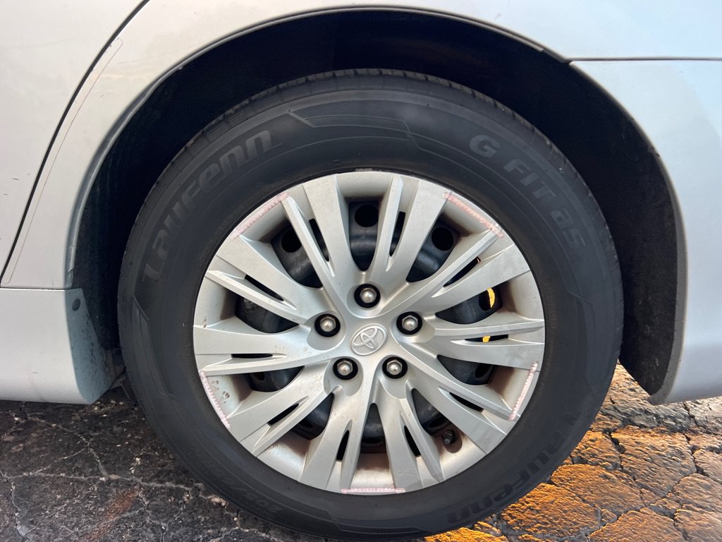 Used 2014 Toyota Camry FWD image 34