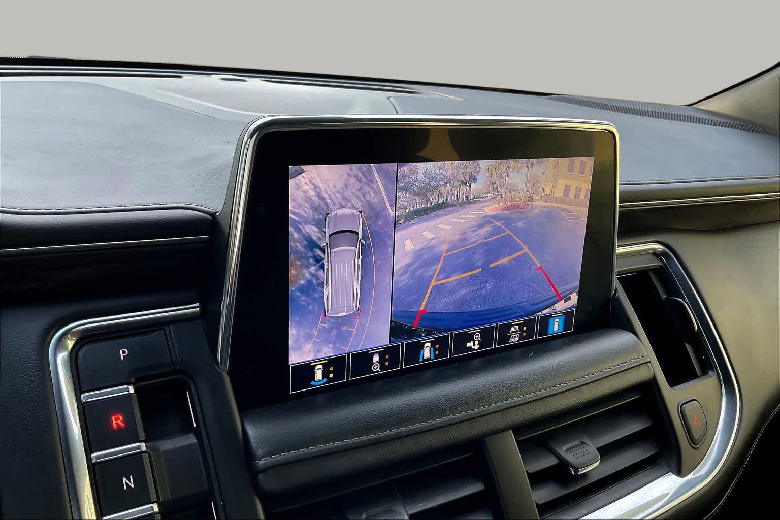 Used 2021 Chevrolet Tahoe LT w/ Luxury Package RWD image 21