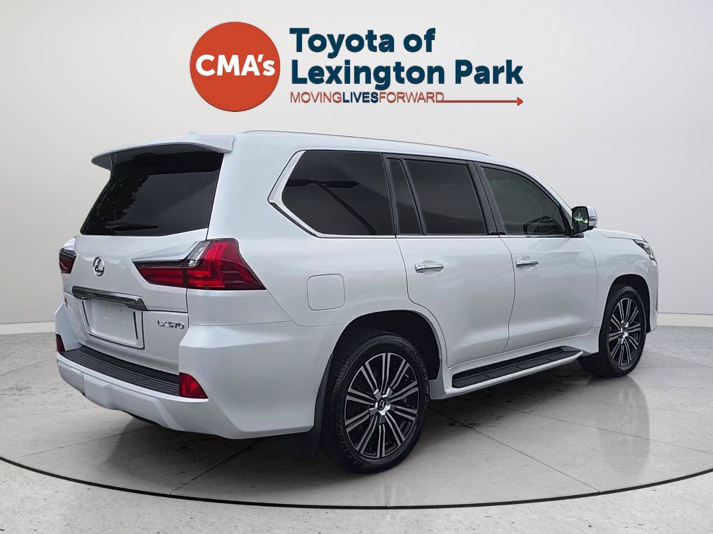 Used 2021 Lexus LX 570 4WD w/ Luxury Package image 5