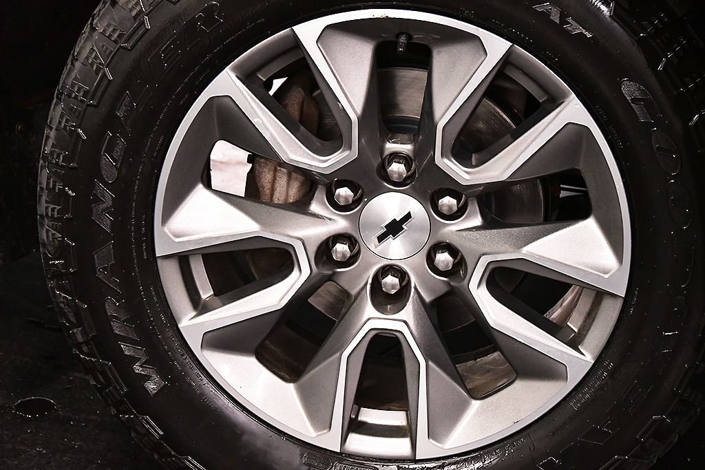 Used 2019 Chevrolet Silverado 1500 RST w/ All-Star Edition AWD/4WD image 9
