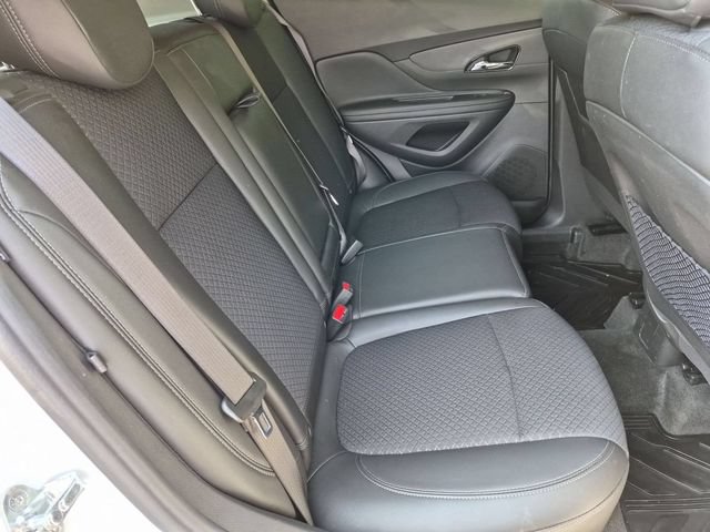 Certified 2021 Buick Encore Preferred AWD/4WD image 25